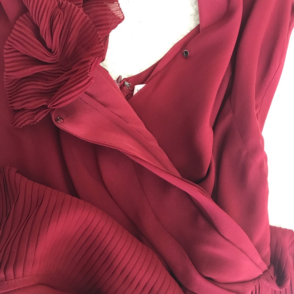 Beautiful BCBG MaxAzria Dress - Picture 6 of 6